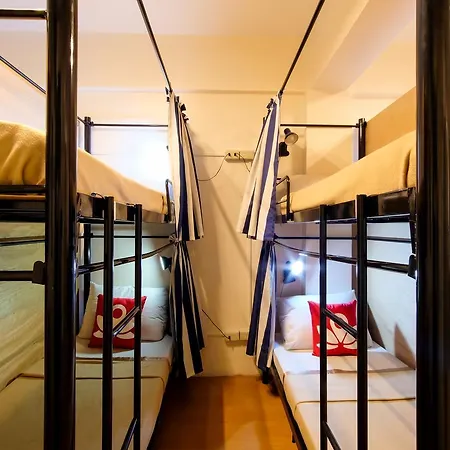 Zen Hostel Vicente Cruz Manila